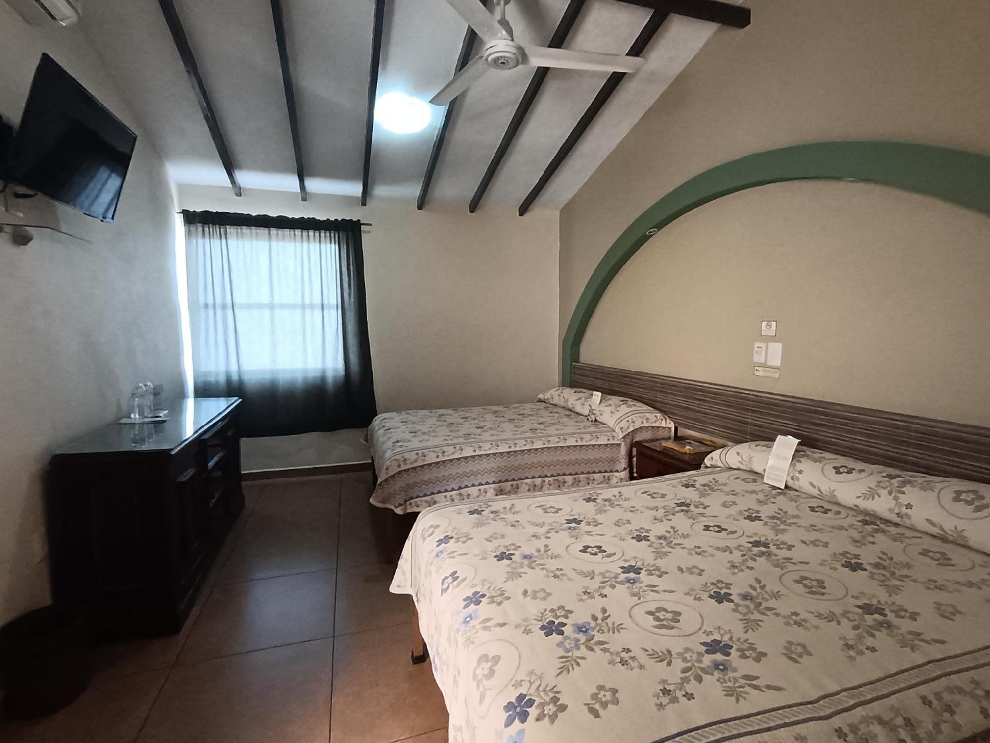 Hotel La Merced Colima Exteriér fotografie